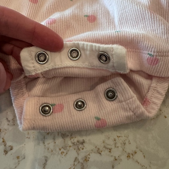 Carter’s 9M baby girl dress with diaper cover and bow - Picture 9 of 9